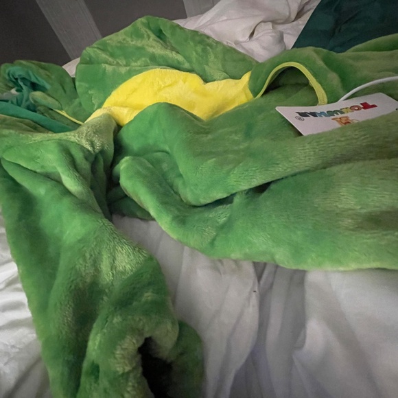 Brand new 2 to 3t dinosaur costume - Picture 7 of 8